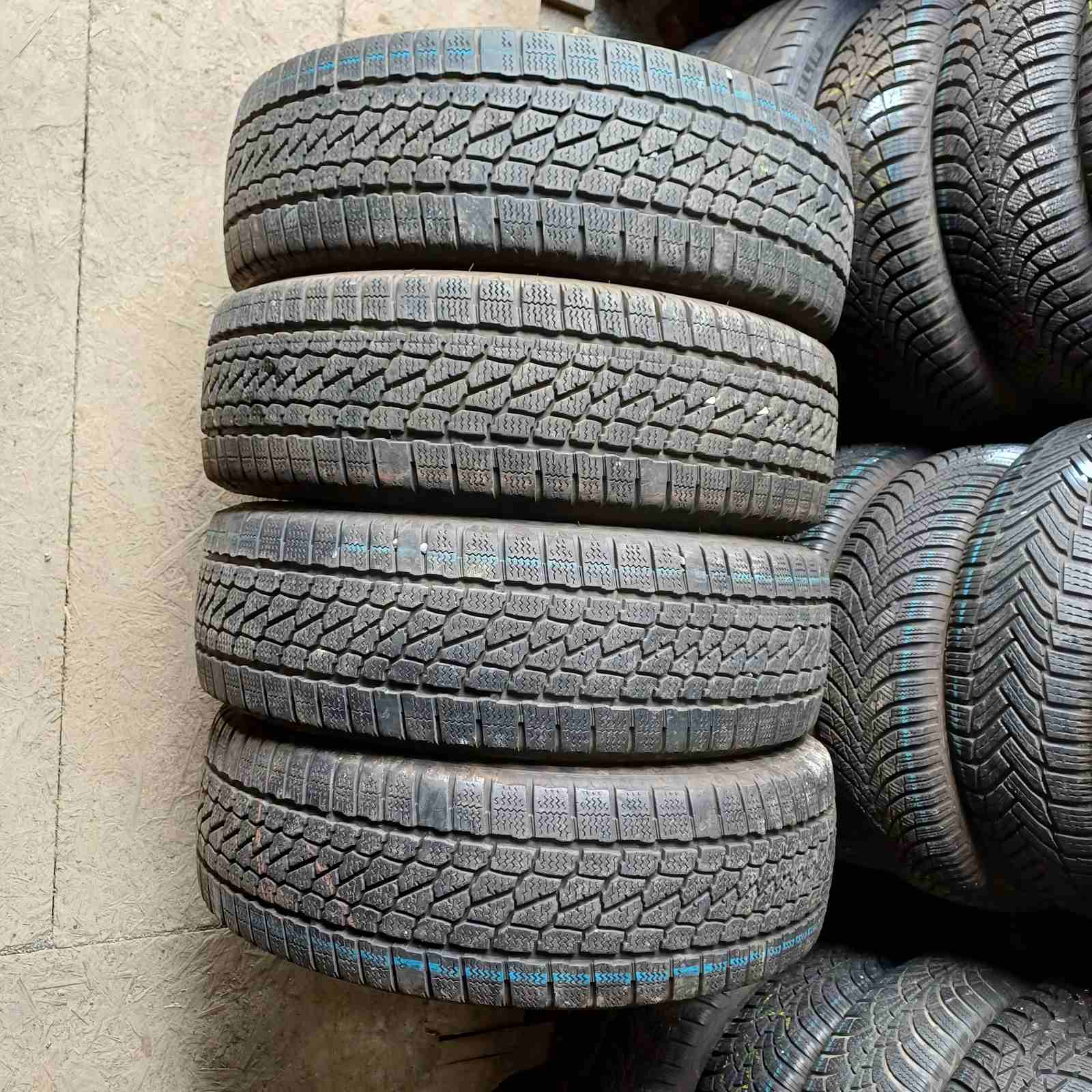 Firestone WinterHawk 2 215/65R16C